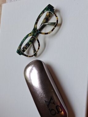 Gwen Stefani Green Tortoiseshell Eyeglasses